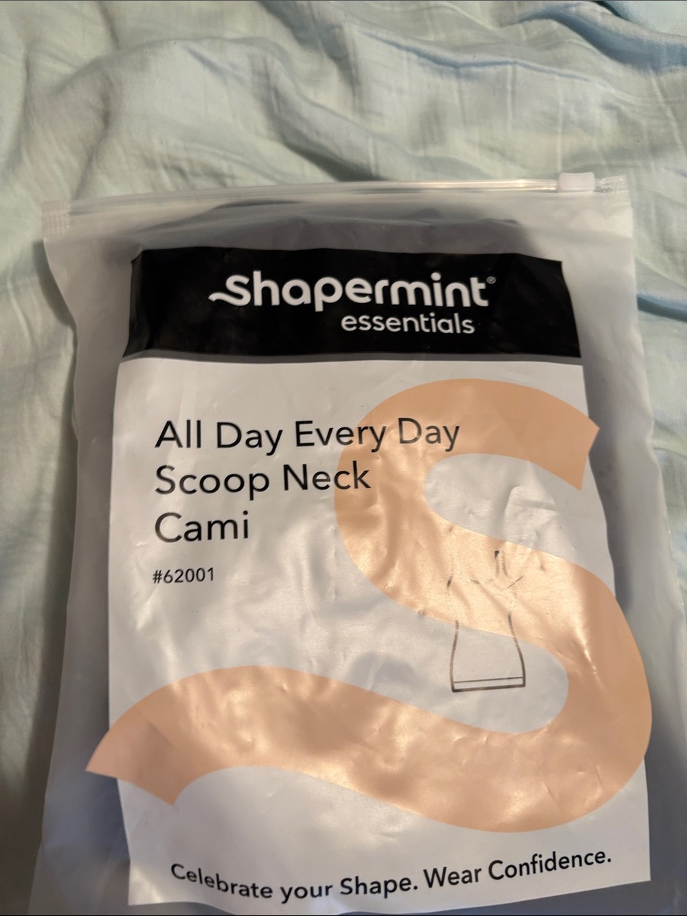 Shapermint Essentials Scoop Neck Cami - black